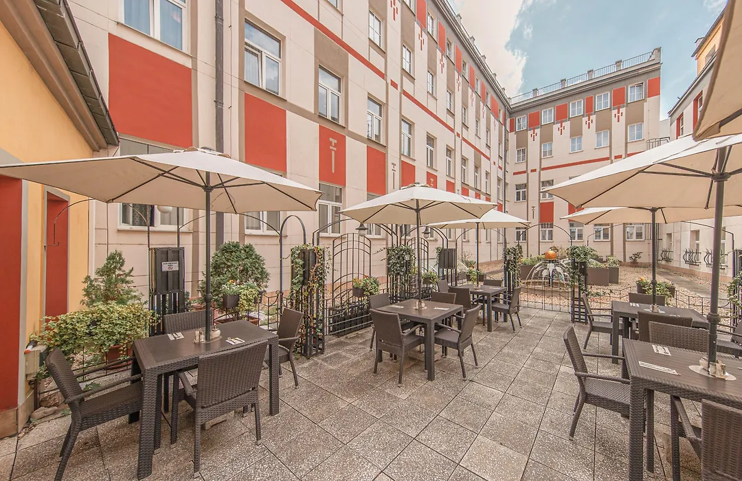 Hotel Meteor Plaza Prague-1