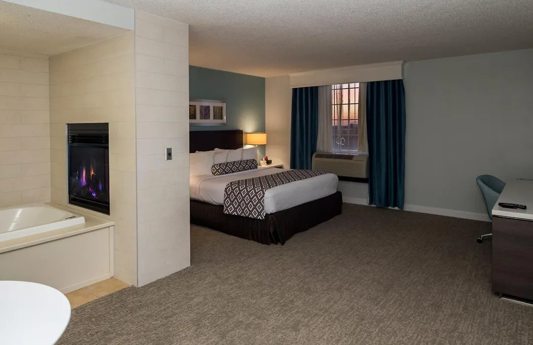 Crowne Plaza Hotel And Suites Pittsburgh South By Ihg-1