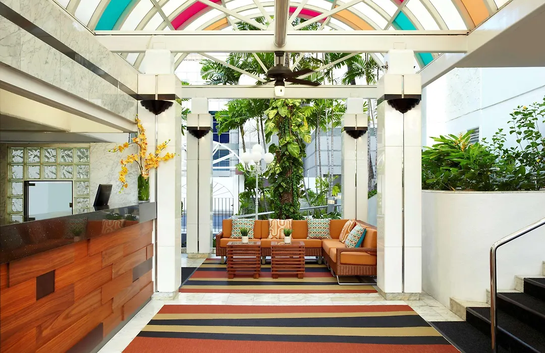 Oasis Hotel Waikiki-1