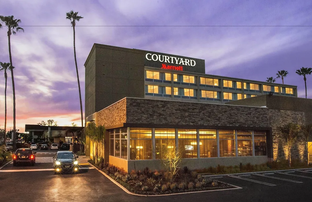 Courtyard By Marriott Los Angeles Woodland Hills-1