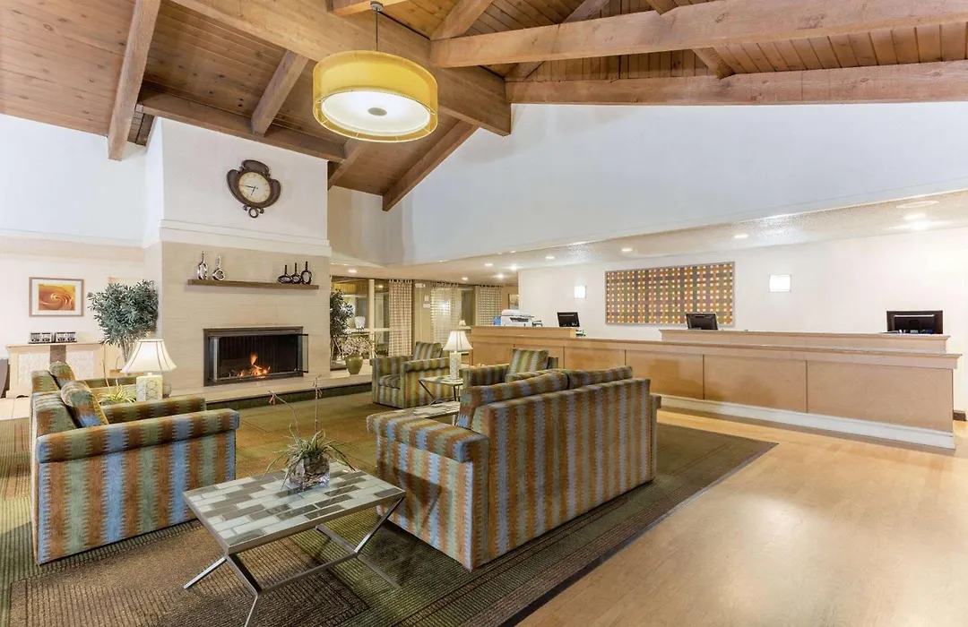 La Quinta By Wyndham Redding-1