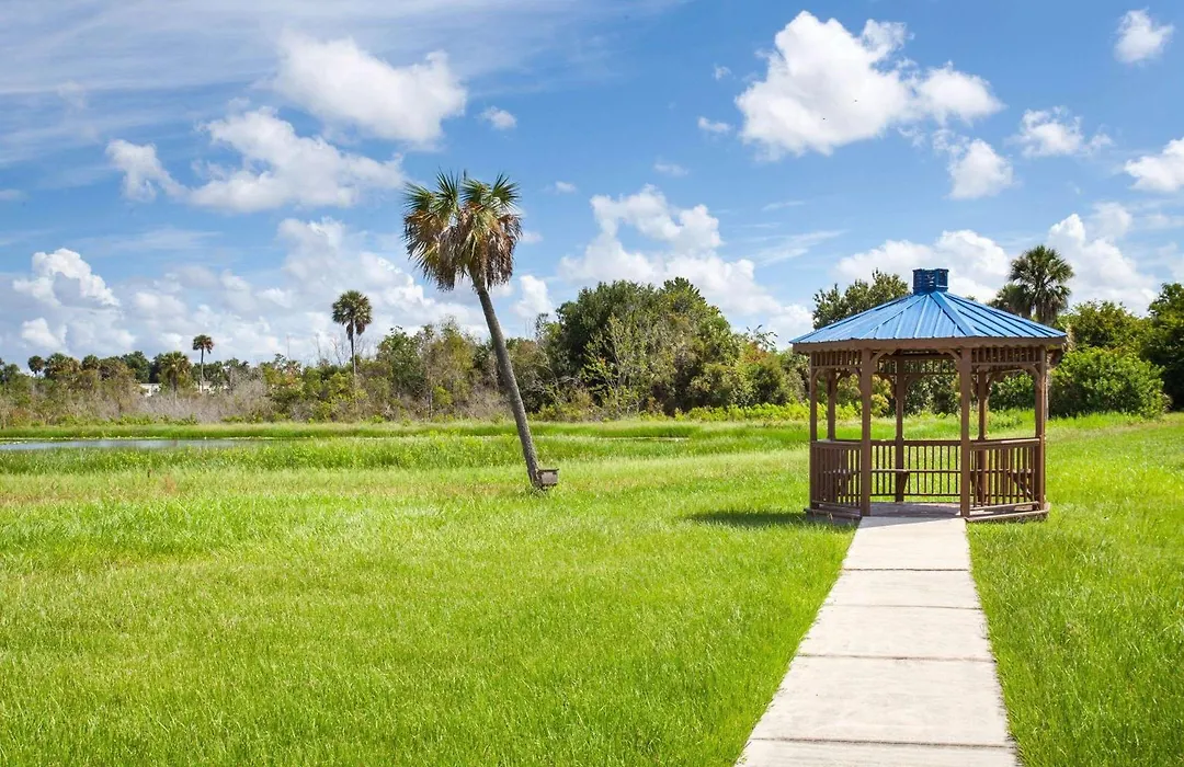 Travelodge By Wyndham Deltona-1