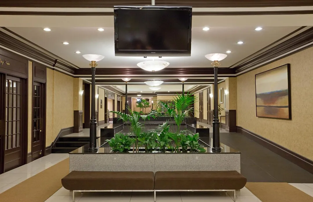Armon Plaza Montreal Airpt, Trademark Collection By Wyndham-1