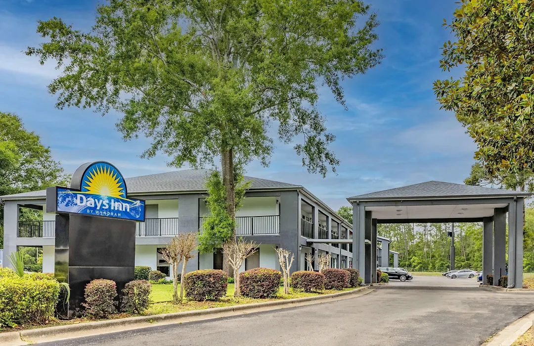 Days Inn By Wyndham Pensacola I-10-1