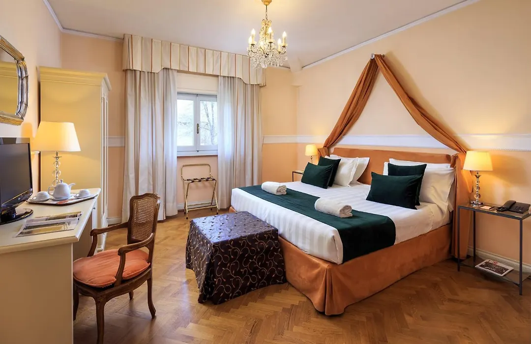 Hotel Villa Carlotta-1
