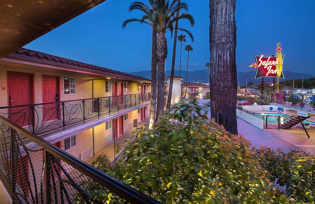 Safari Inn Burbank-Universal, A Coast Hotel-1