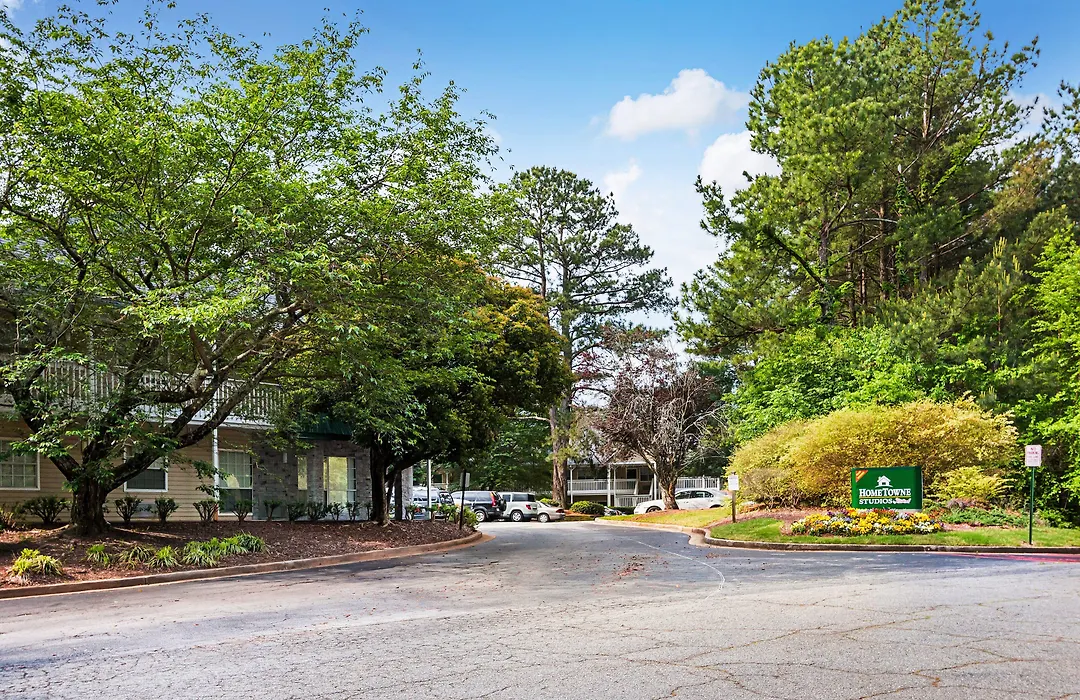 Hometowne Studios By Red Roof Atlanta - Lawrenceville-1