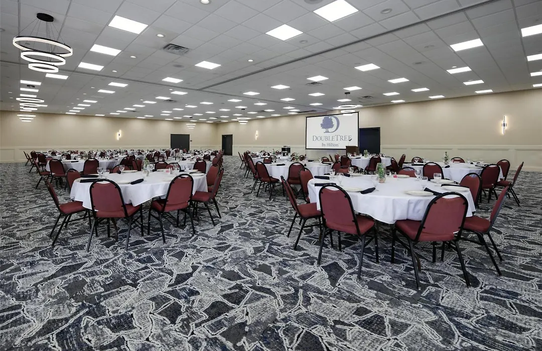Doubletree By Hilton Manhattan, Ks-1