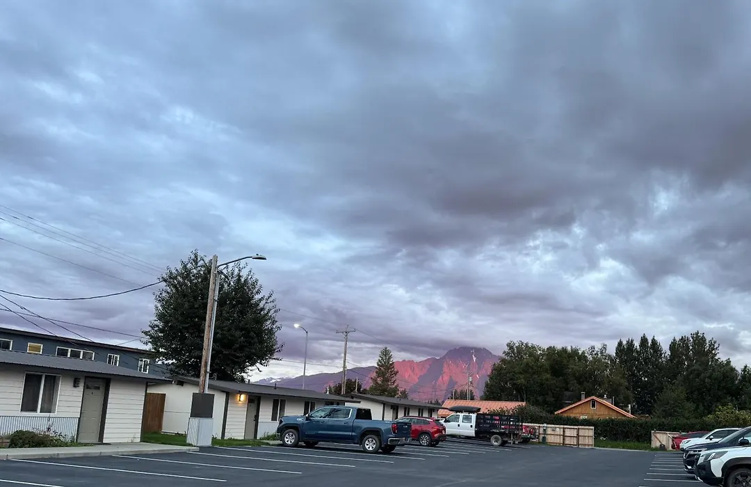 The Pioneer Motel-1