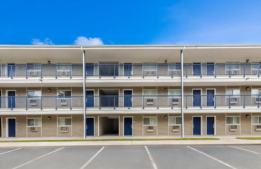 Birch Hill Suites - Lakeland-1