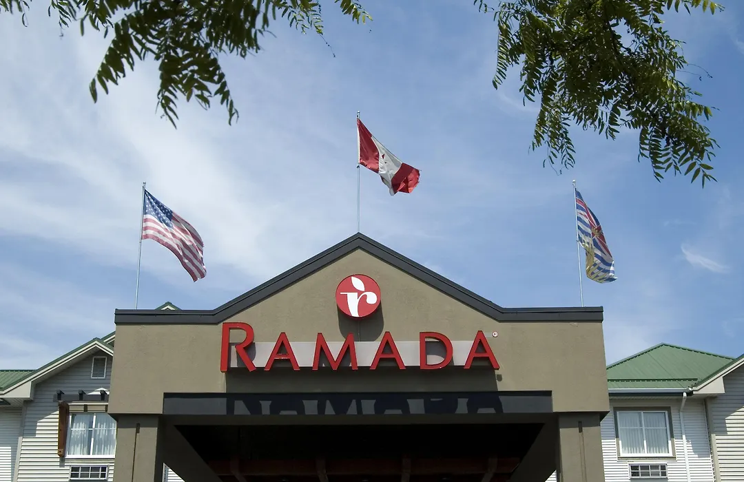 Ramada By Wyndham Surrey/Langley-1