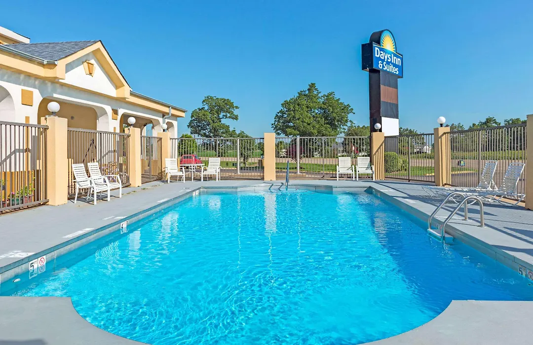 Days Inn & Suites By Wyndham Osceola Ar-1