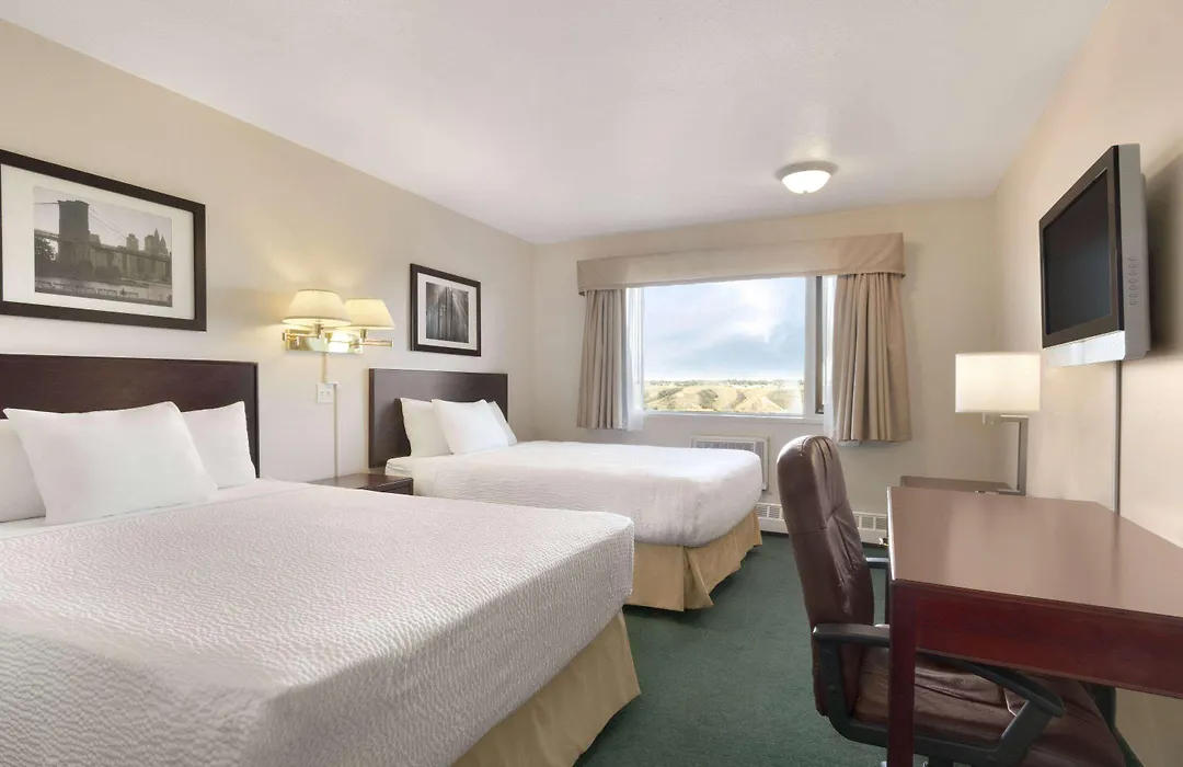 Days Inn By Wyndham Lethbridge-1