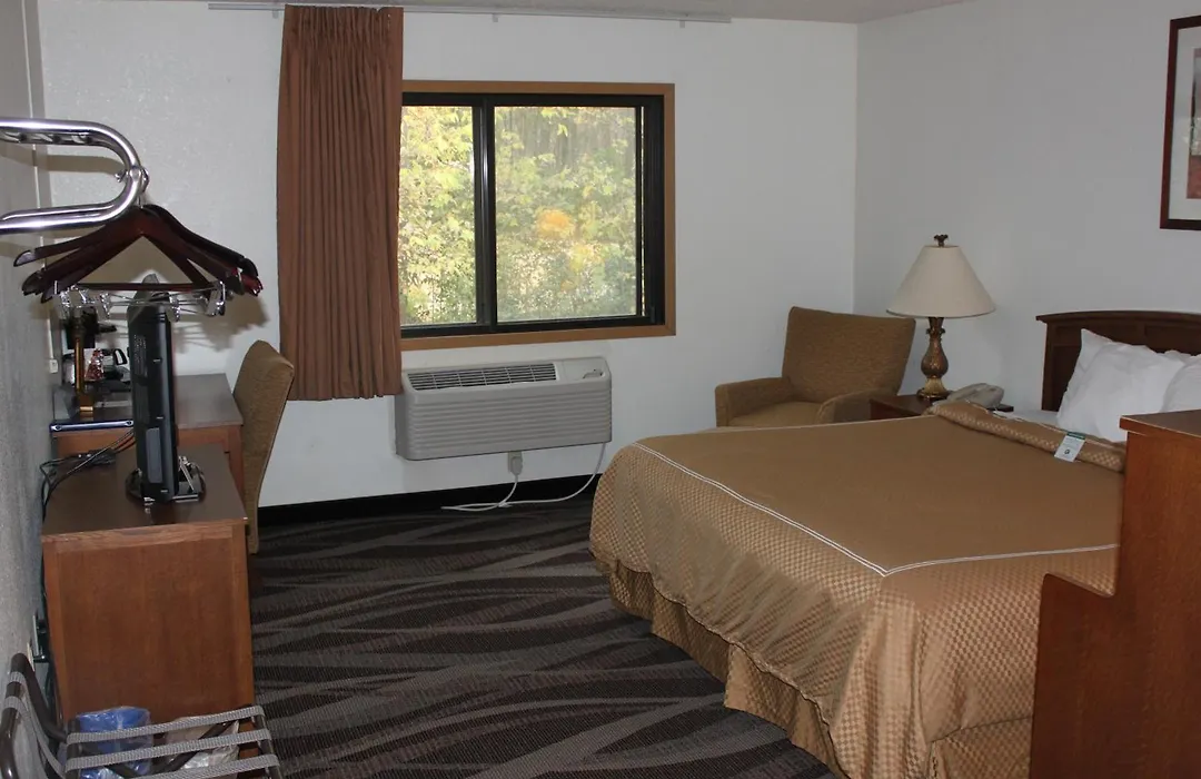 Boarders Inn And Suites By Cobblestone Hotels - Ripon-1