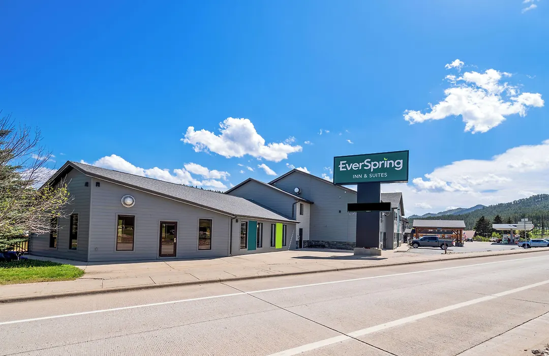 Everspring Inn & Suites-1