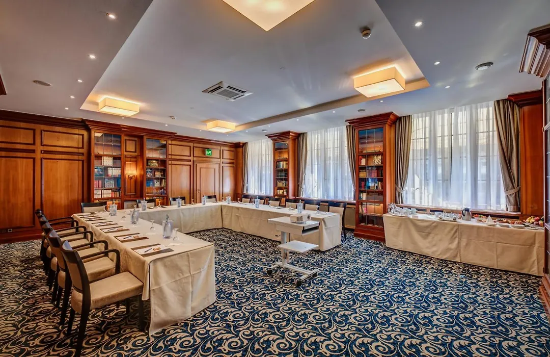 Schlosshotel Karlsruhe-1