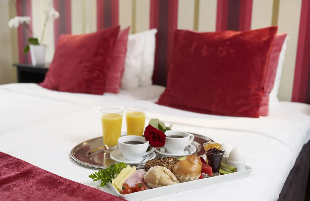 Best Western Plus Hotel Noble House-1