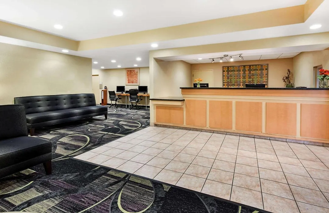La Quinta By Wyndham Fort Lauderdale Pompano Beach-1