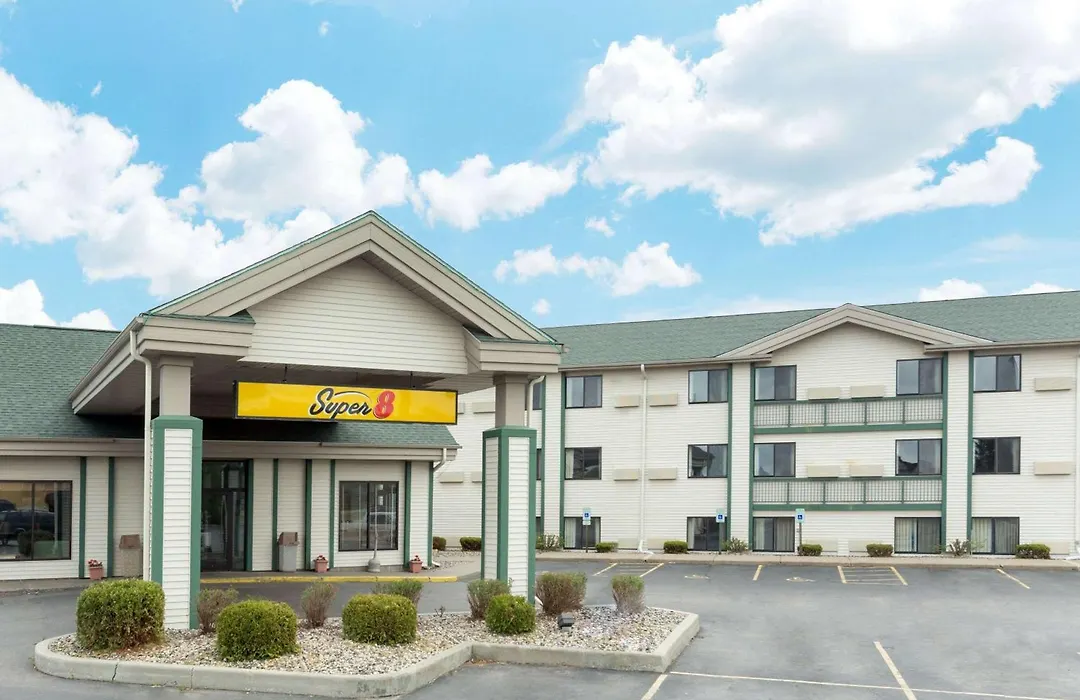 Super 8 By Wyndham Wisconsin Dells-1