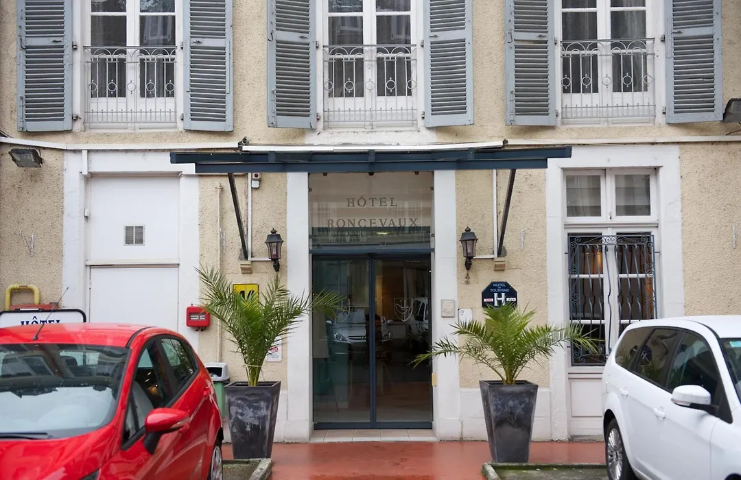 Hotel Le Roncevaux-1