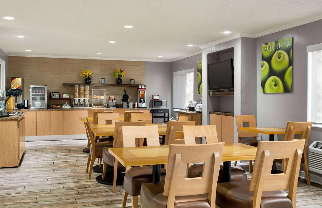 La Quinta By Wyndham Chicago Tinley Park-1