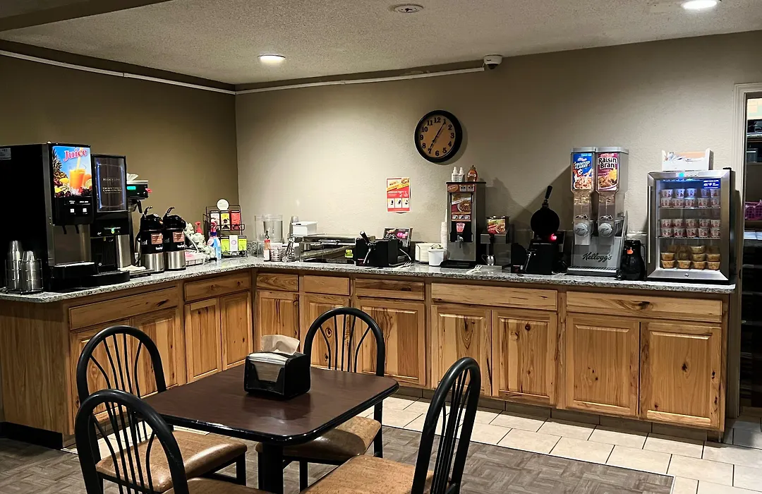 Super 8 By Wyndham Boise-1