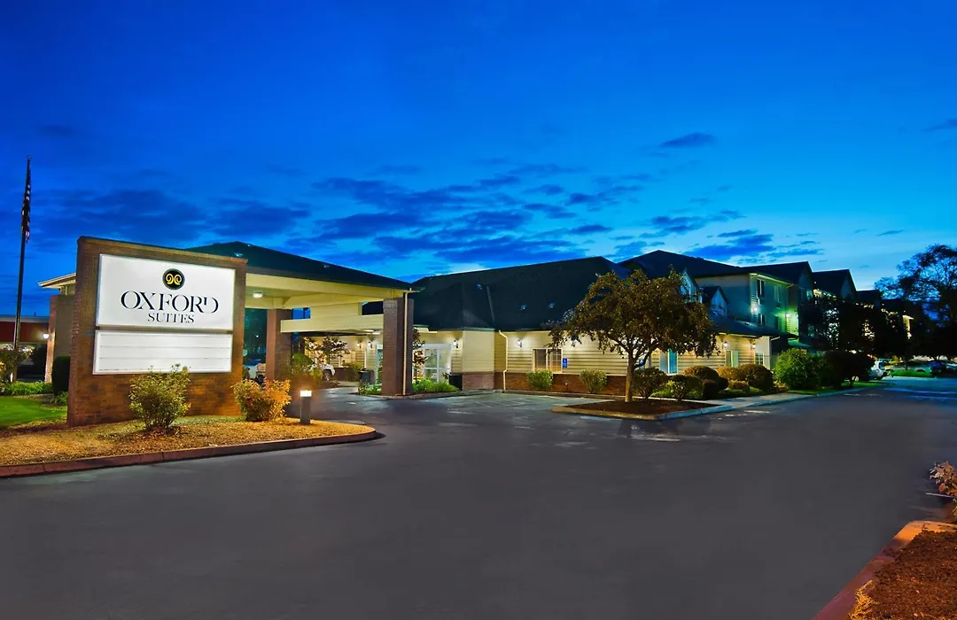 Oxford Suites Hermiston-1