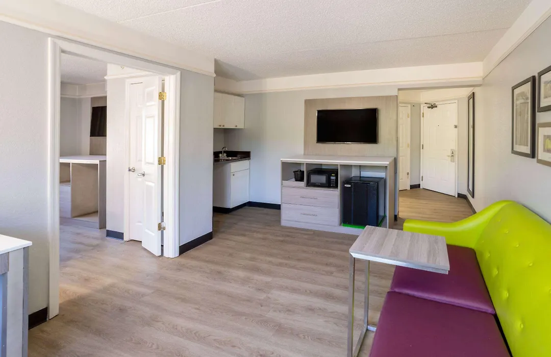 La Quinta By Wyndham Birmingham Hoover-1