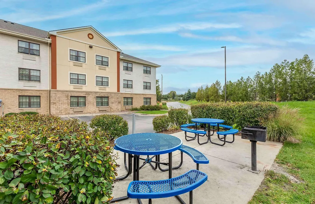 Extended Stay America Select Suites - Milwaukee - Wauwatosa-1