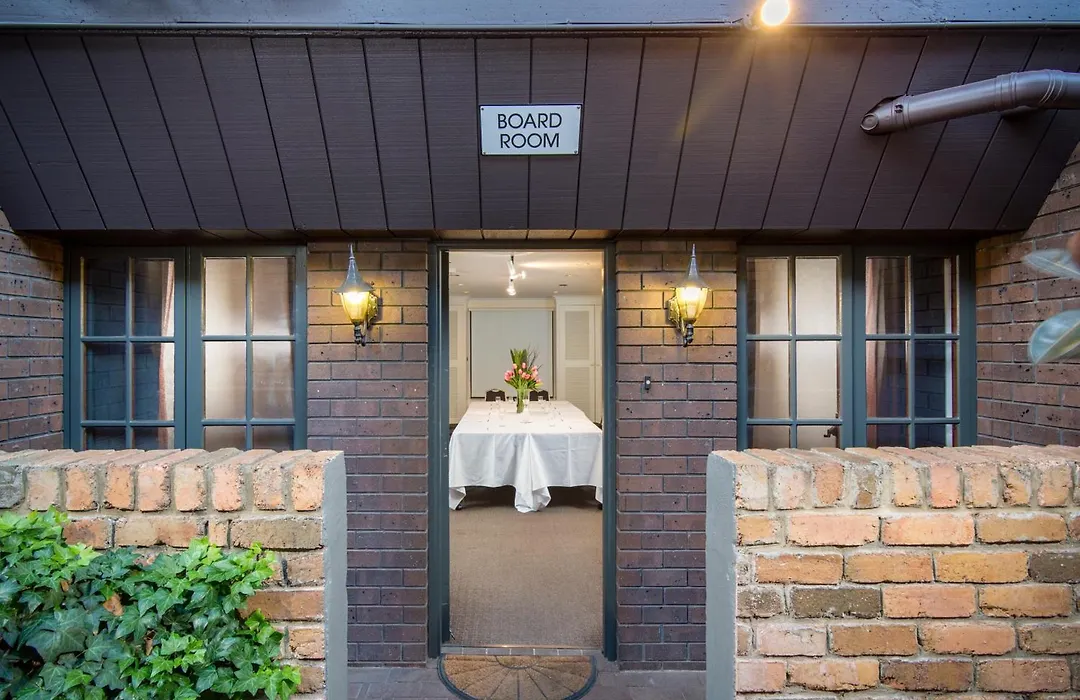 Adelaide Inn-1