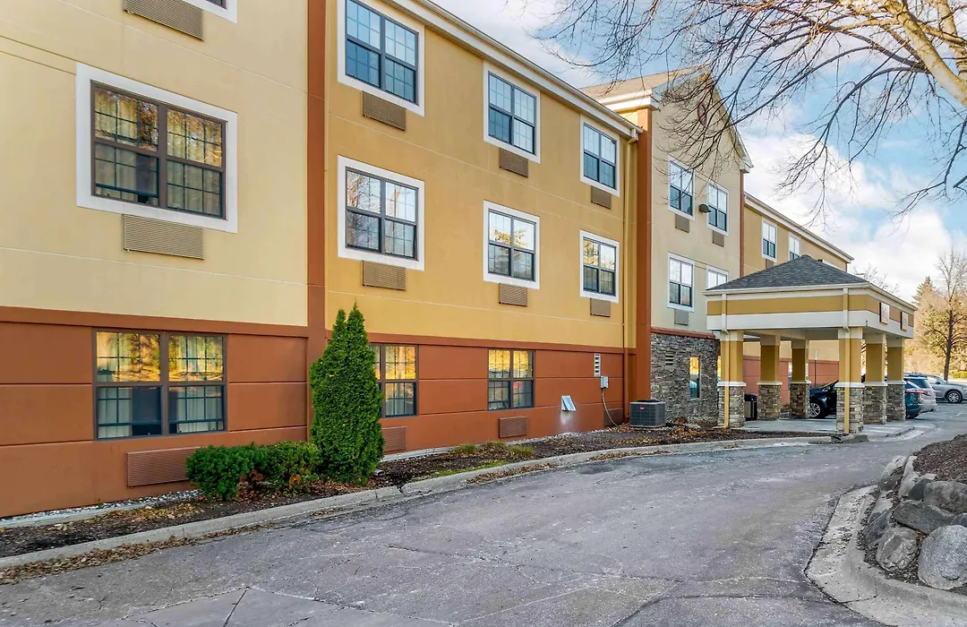 Extended Stay America Select Suites - Detroit - Farmington Hills-1