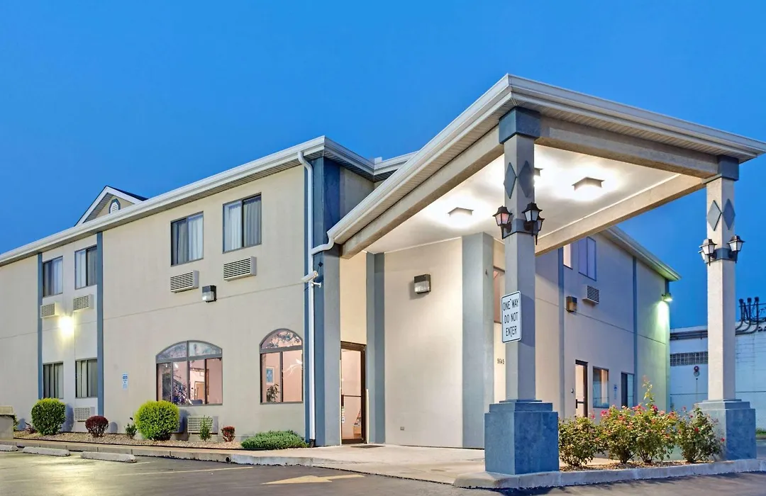Travelodge By Wyndham St. Louis-1