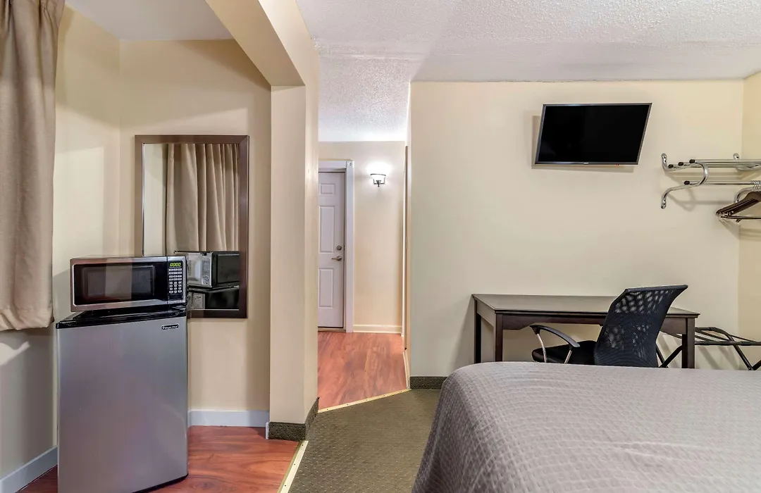 Rodeway Inn Lake George Outlets-1