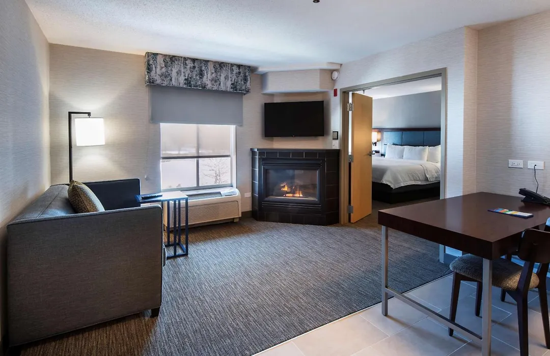 Hampton Inn & Suites Lincolnshire-1