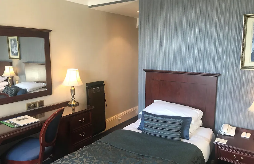 Cairn Hotel-1