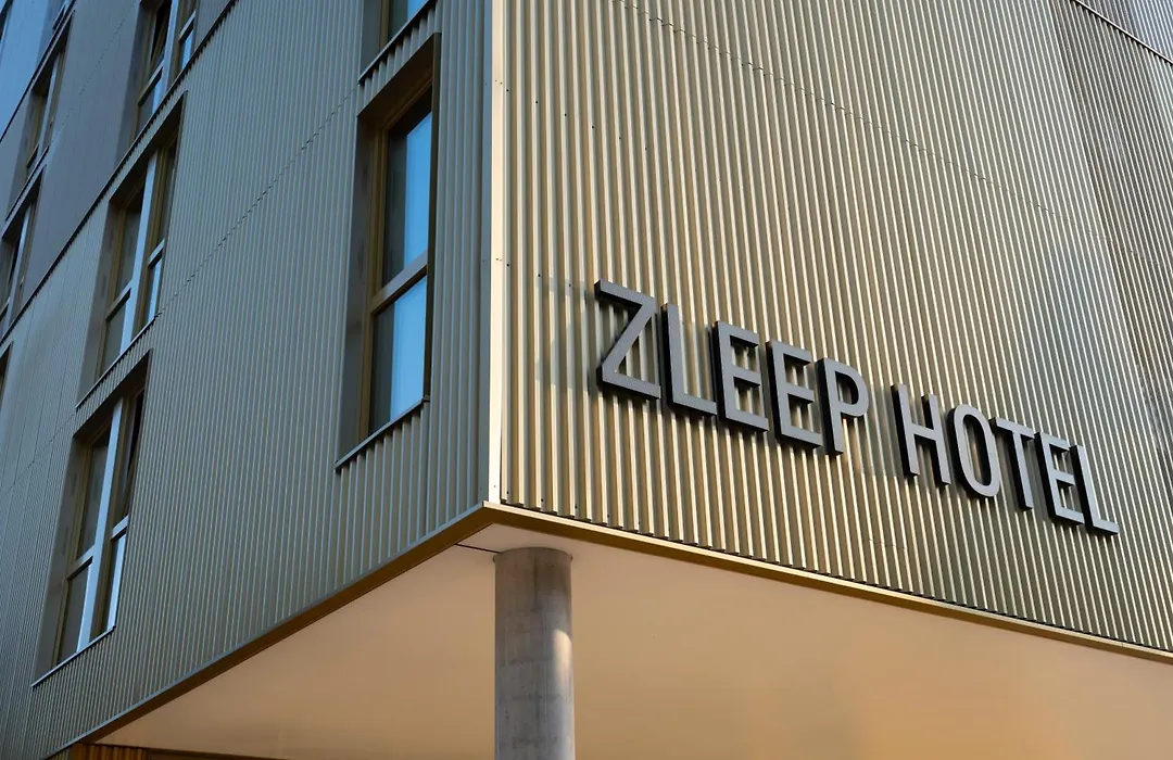 Zleep Hotel Hamburg Volkspark-1