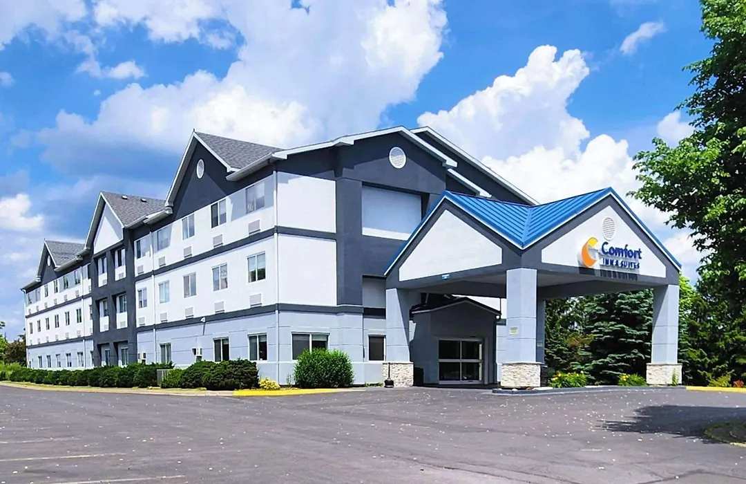 Comfort Inn & Suites Liverpool - Syracuse-1