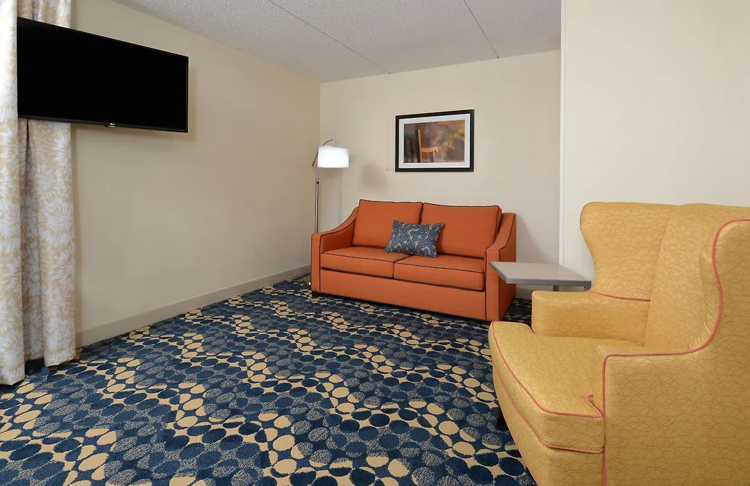 Hampton Inn Roxboro-1