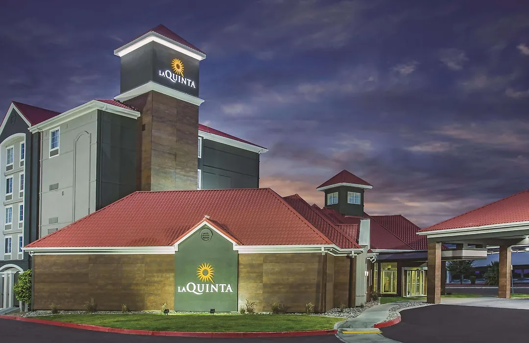 La Quinta By Wyndham Las Vegas Summerlin Tech-1