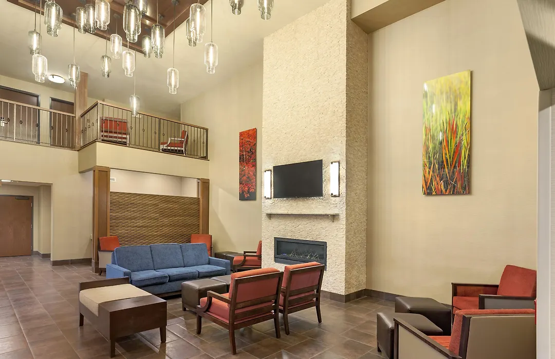 Comfort Suites Yakima-1
