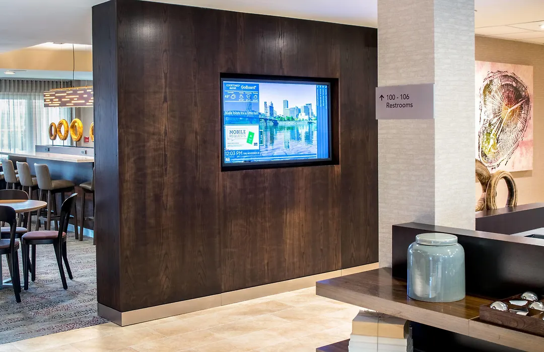 Courtyard By Marriott Portland North-1