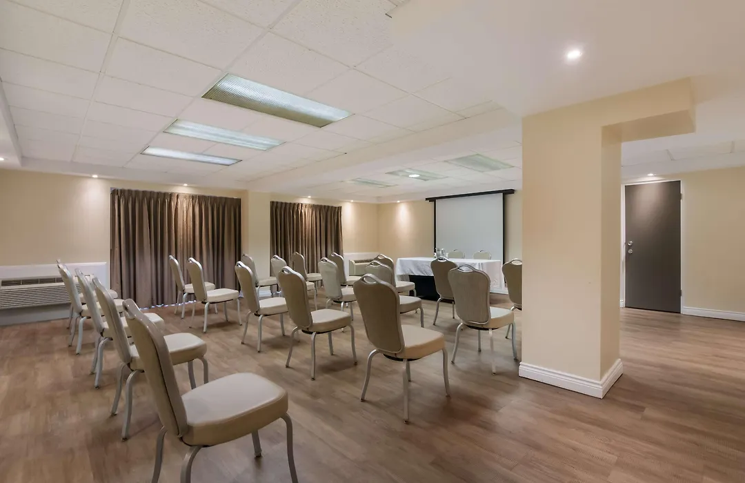 Best Western St Catharines Hotel & Conference Centre-1