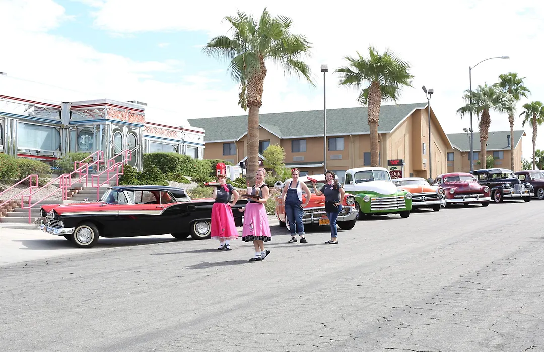 Travelodge By Wyndham Yuma-1