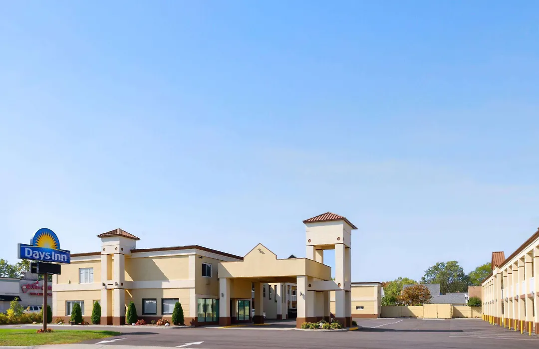 Days Inn By Wyndham Tonawanda/Buffalo-1