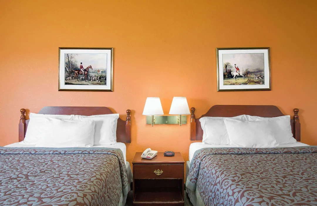 Days Inn By Wyndham Butler-1