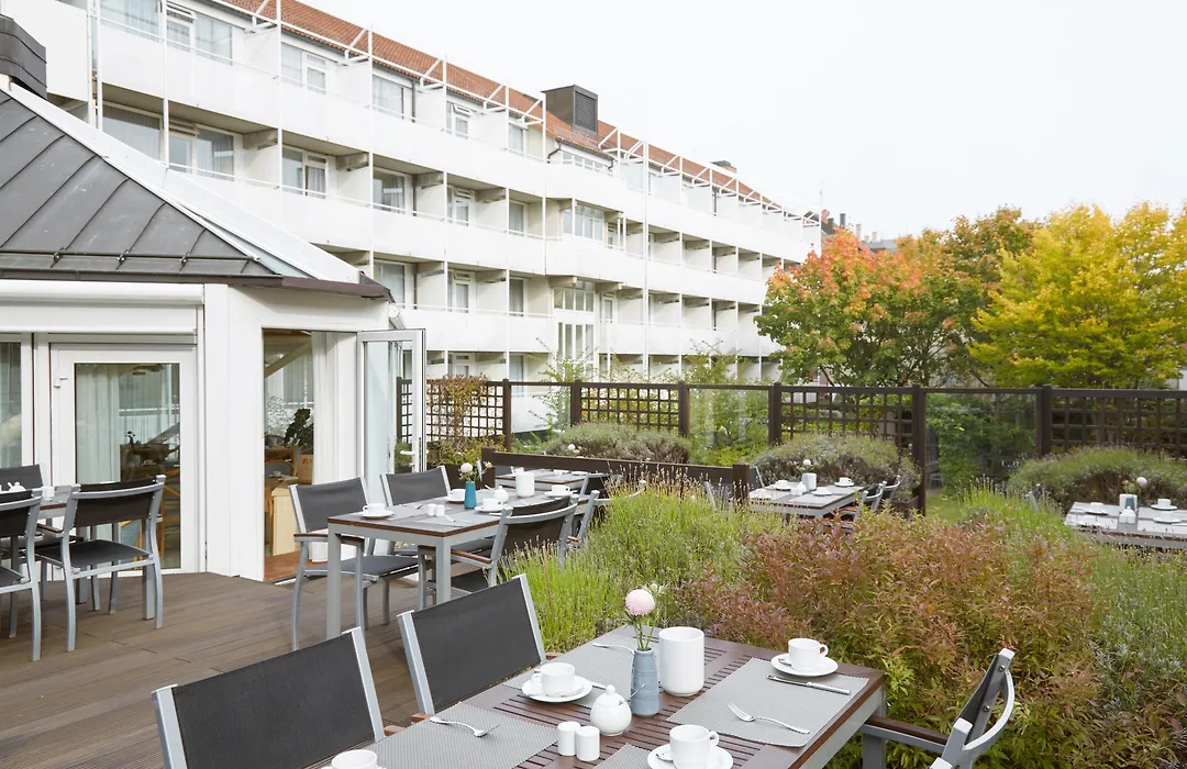 Living Hotel Nuernberg-1