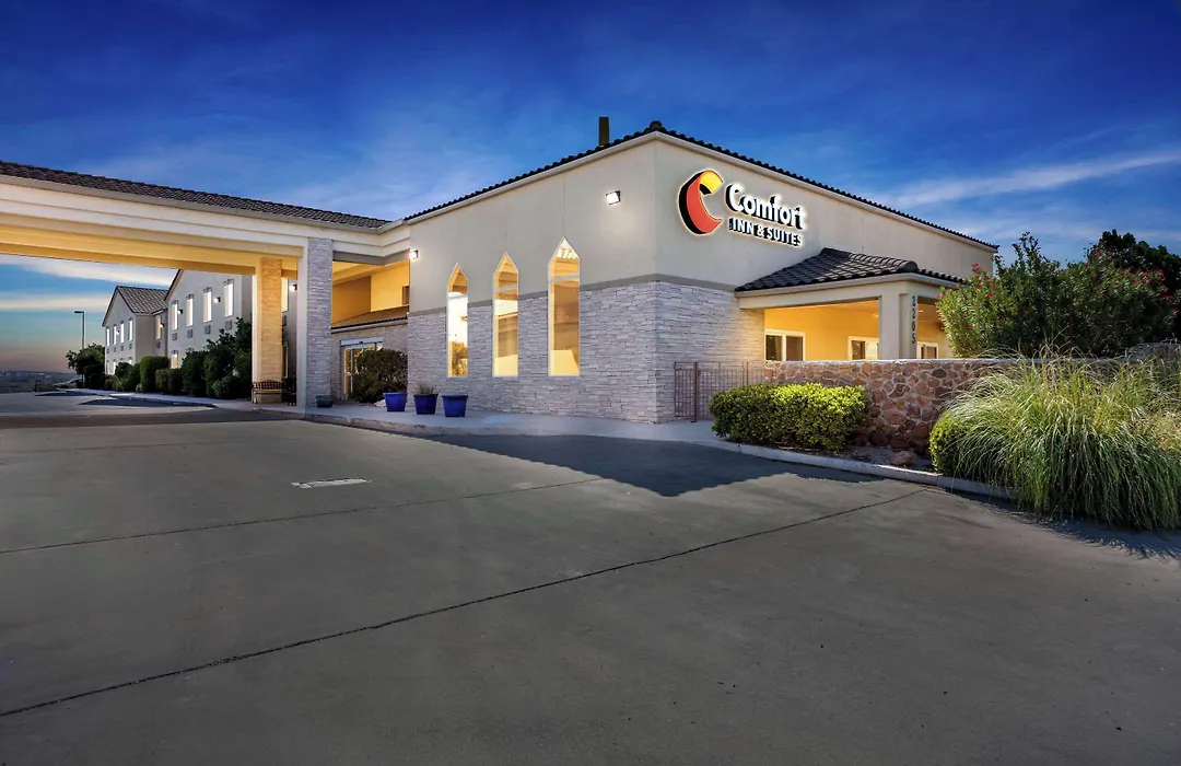 Comfort Inn & Suites I-25 Near Spaceport America-1