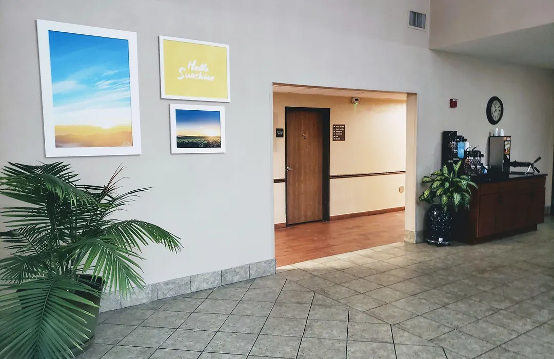 Days Inn & Suites By Wyndham Morris I-80-1