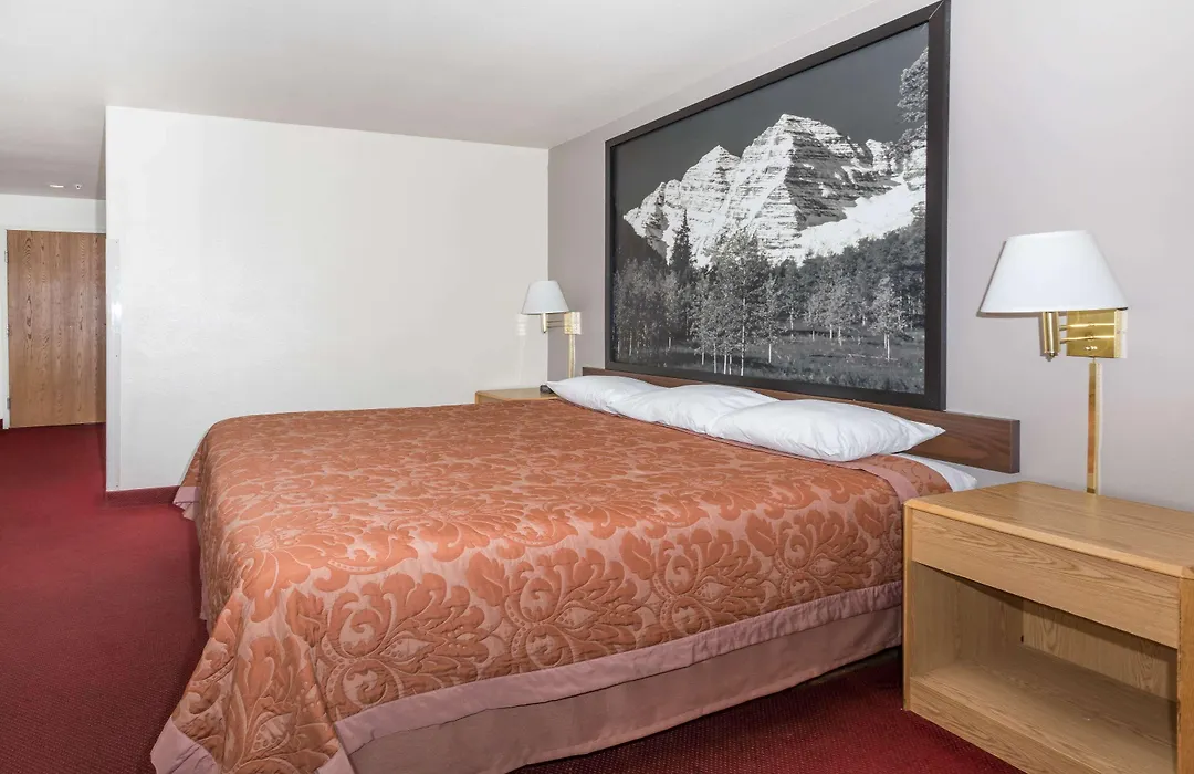 Super 8 By Wyndham Fruita-1