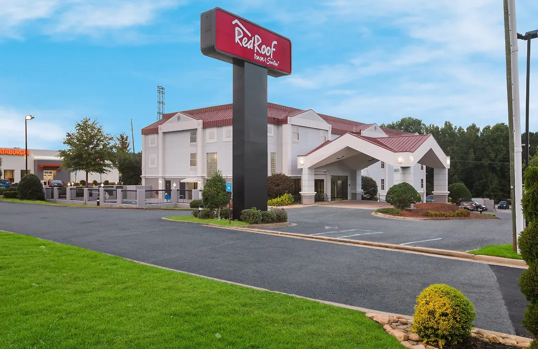 Red Roof Inn & Suites Newnan-1